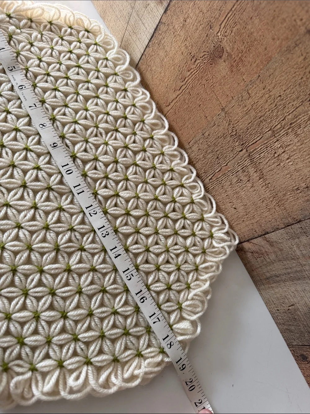Vintage Crochet Jasmine Stitch Daisy Cream and Avocado Green Placemats Set of 6